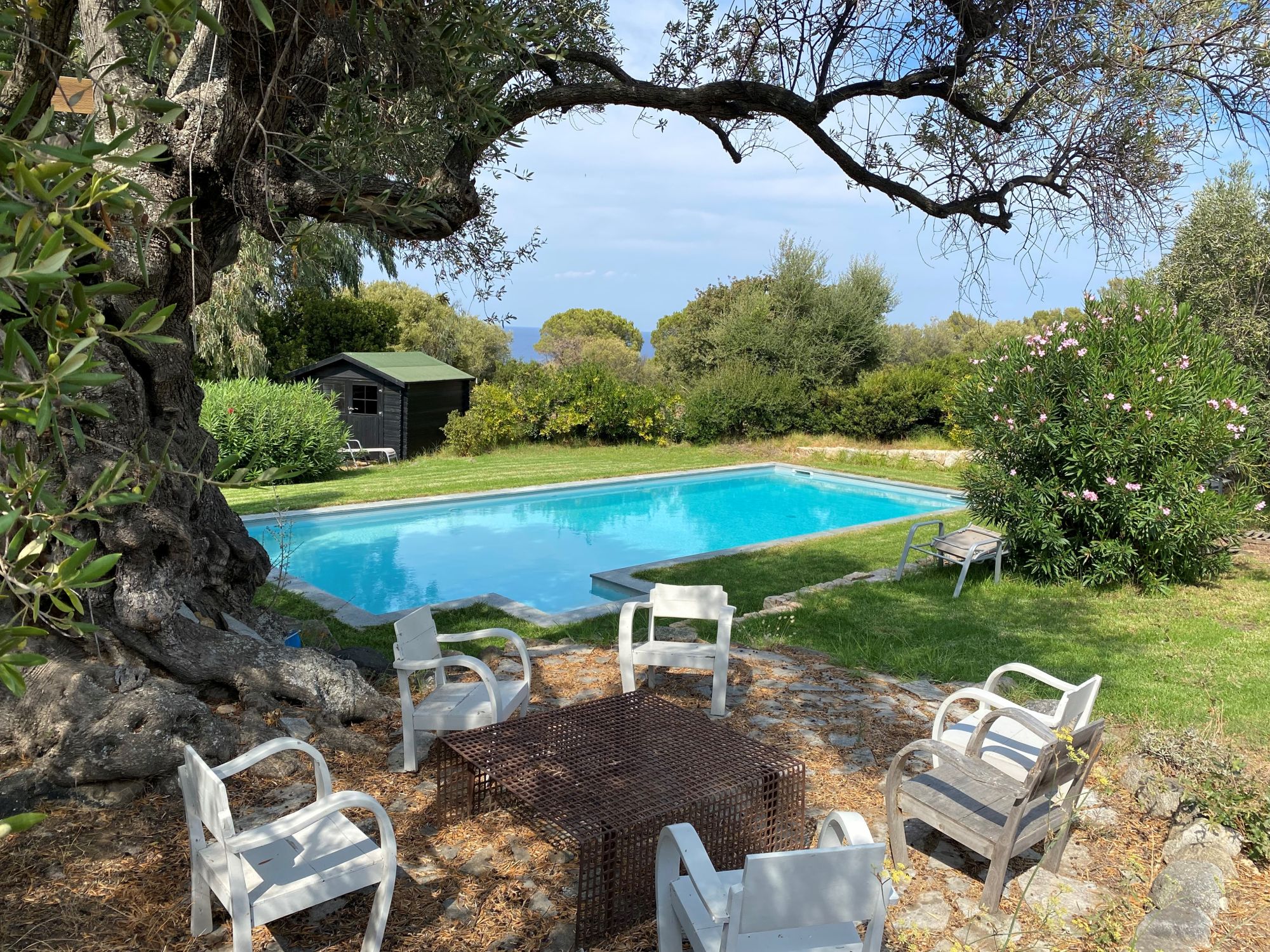 Magnifique villa de charme avec jardin et piscine