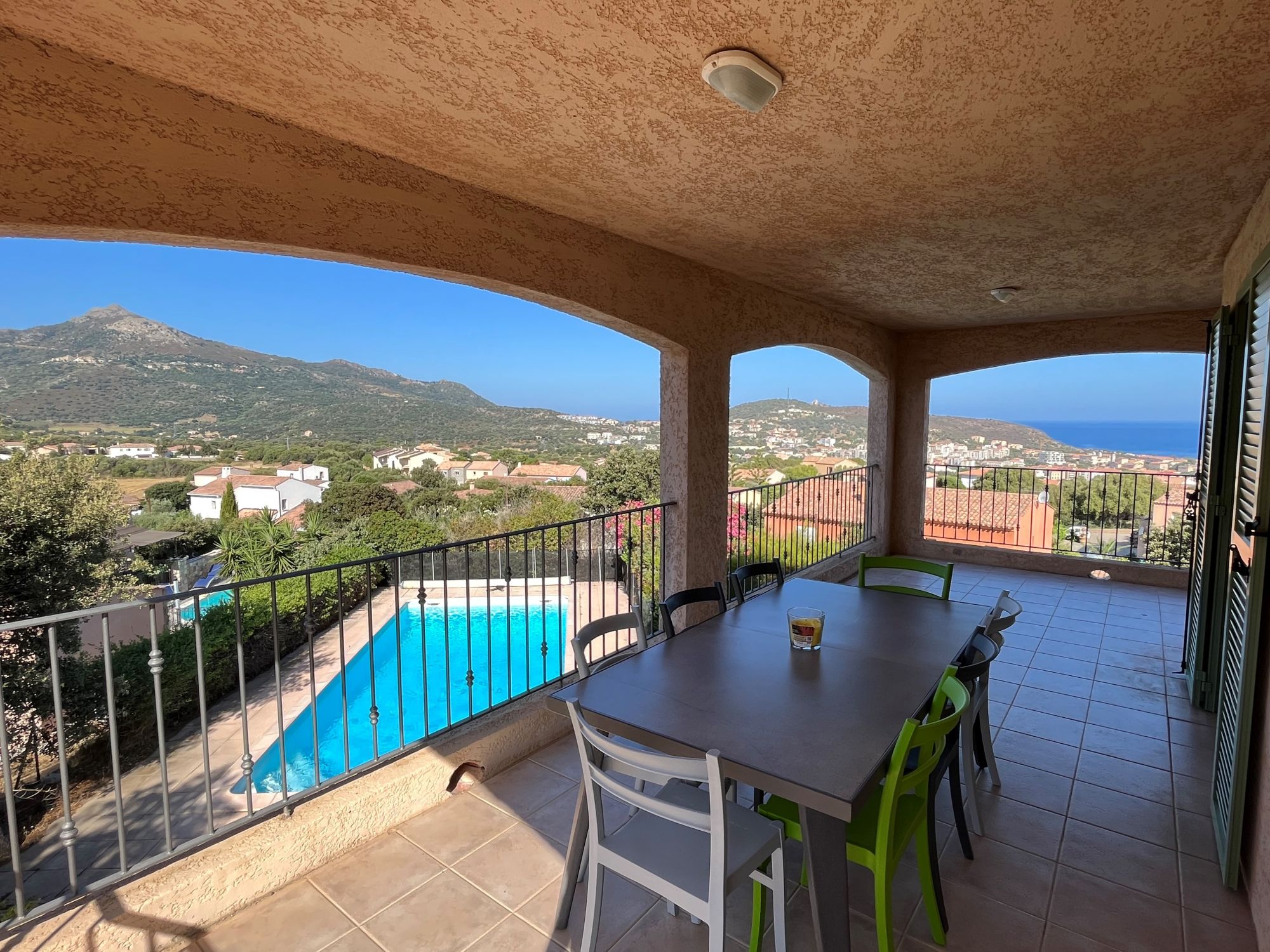 Villa vue mer avec piscine