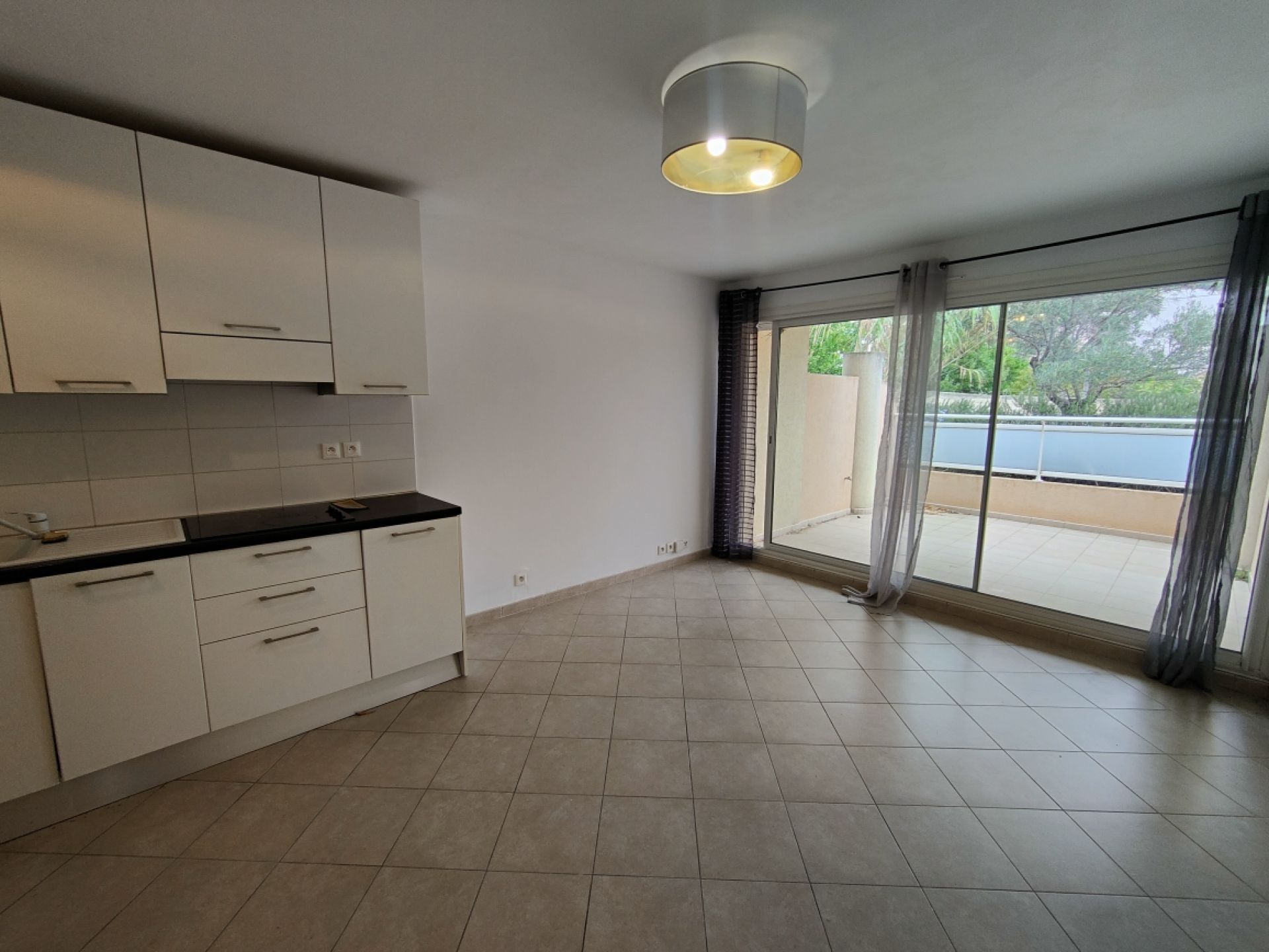 Appartement type 2 proche centre Ile Rousse
